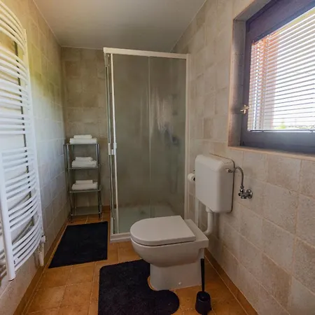 Udobna Hisa Med Vinogradi Blizu Vinarium Lend - Comfortable Vineyard House Near Vinarium Tower Lend Holiday home Lendava