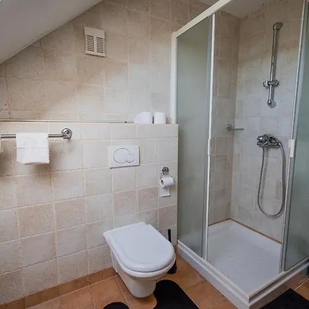 Udobna Hisa Med Vinogradi Blizu Vinarium Lend - Comfortable Vineyard House Near Vinarium Tower Lend Holiday home *