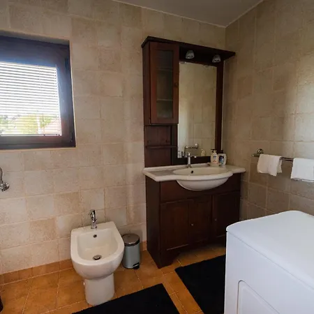 Holiday home Udobna Hisa Med Vinogradi Blizu Vinarium Lend - Comfortable Vineyard House Near Vinarium Tower Lend *